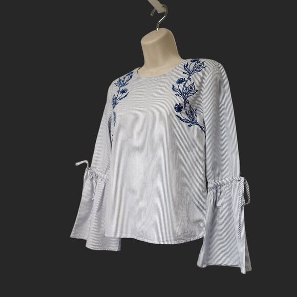 Dizzy Lizzy Bell Sleeve Embroidery Floral Blue Striped Top Size XS - Picture 2 of 11